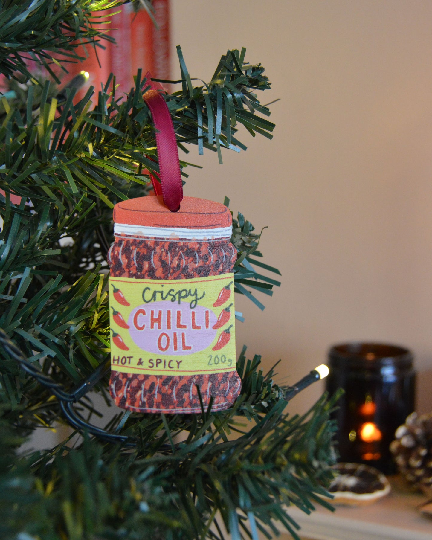 Decoración navideña con aceite de chile