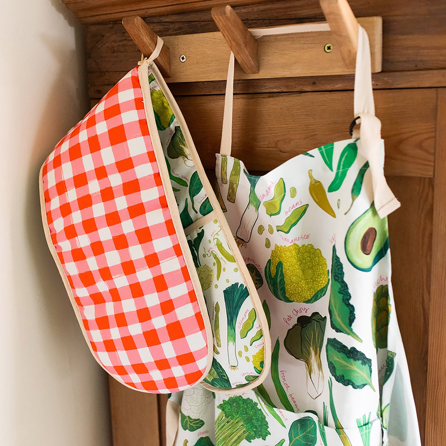 Gants de cuisine en coton biologique à motifs de légumes verts